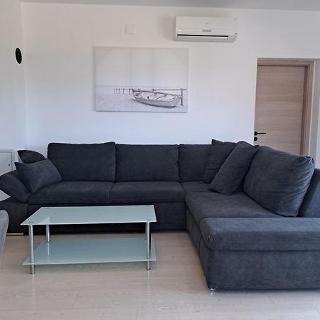 Navis Apartment Супетарска Драга Екстериор снимка