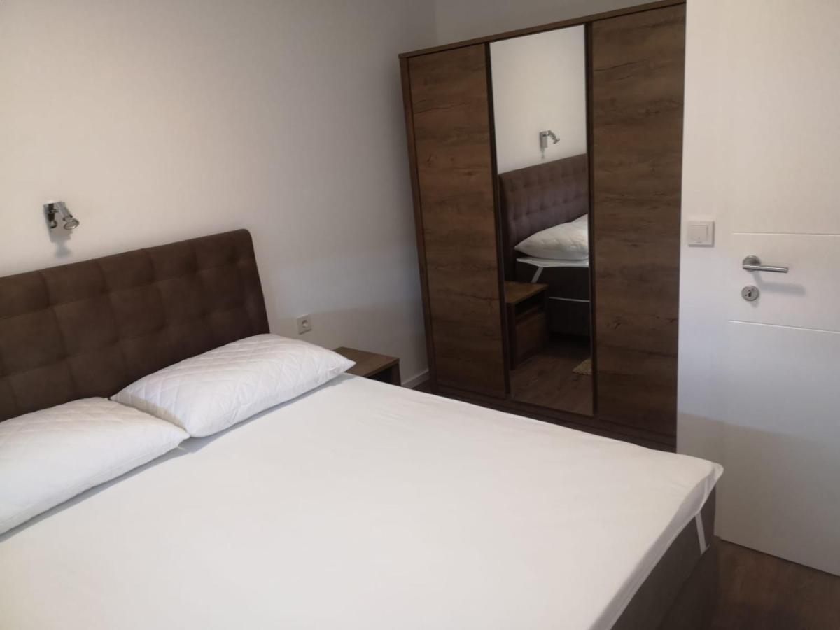 Navis Apartment Супетарска Драга Екстериор снимка