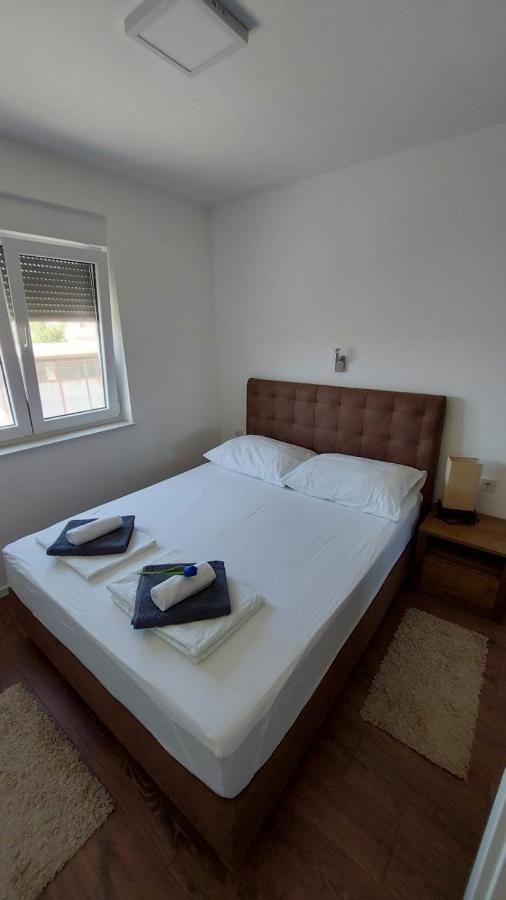 Navis Apartment Супетарска Драга Екстериор снимка