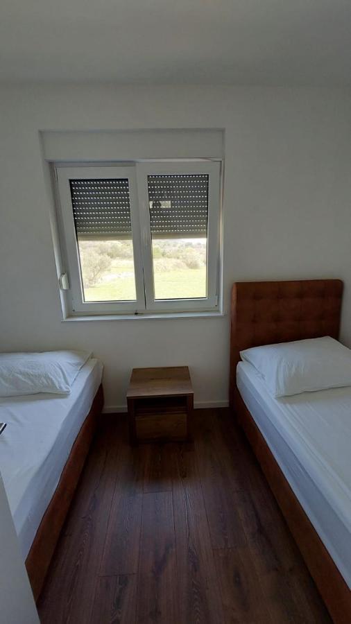 Navis Apartment Супетарска Драга Екстериор снимка